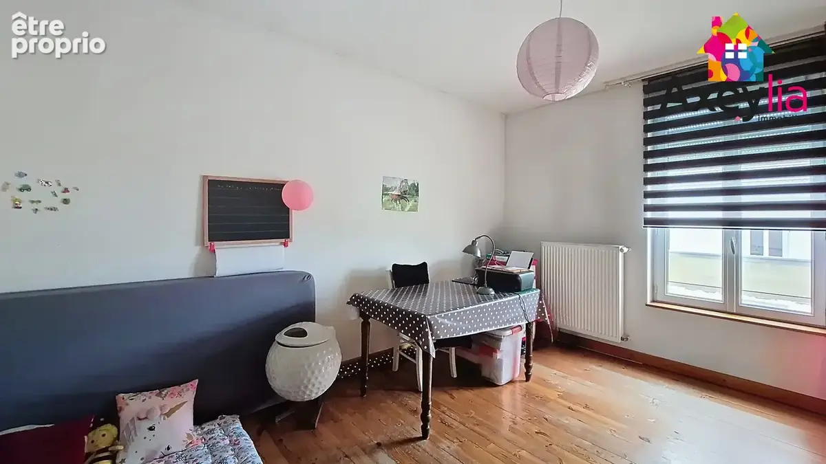 A vendre - pouilly-s/s-charlieu - appartement 4 pieces - photo 5