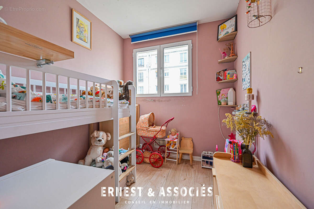 59414108e.jpg - Appartement à PARIS-10E