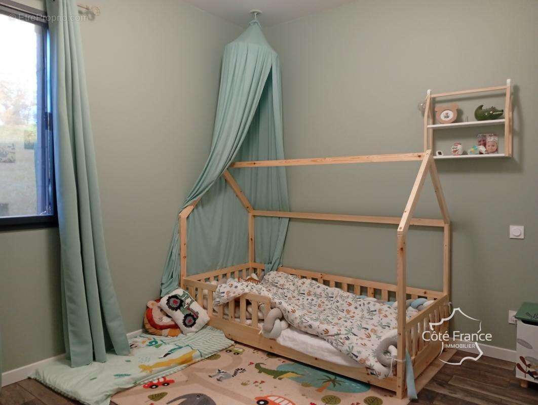 Maison à SAINT-DENIS-LES-MARTEL