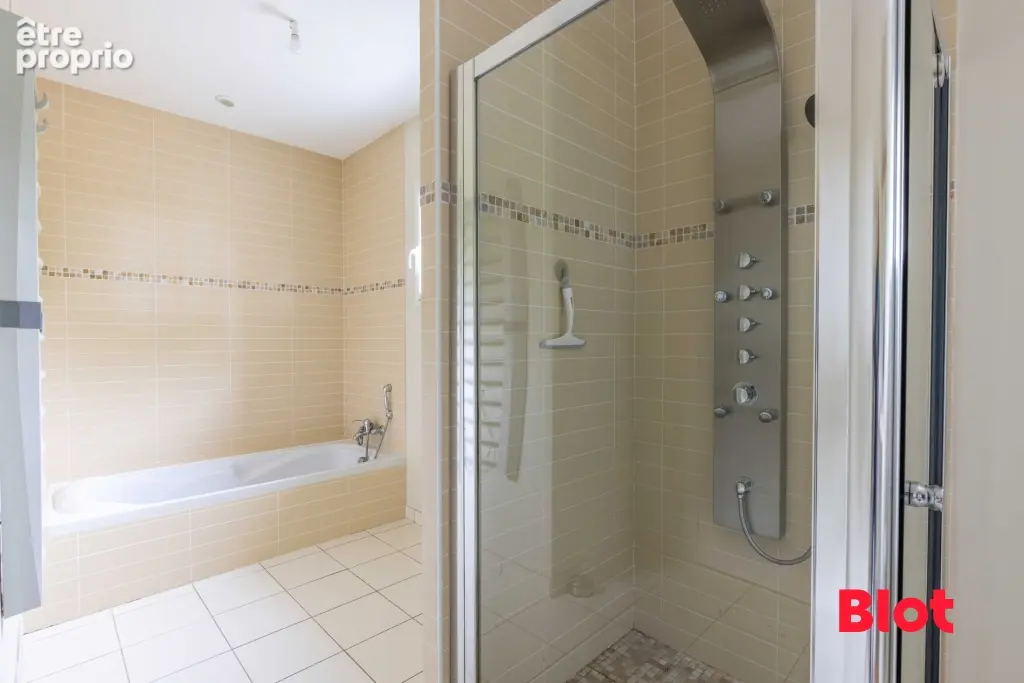 Maison 8 pièces 243 m² à vendre à Sens-De-Bretagne (35490) - photo 7