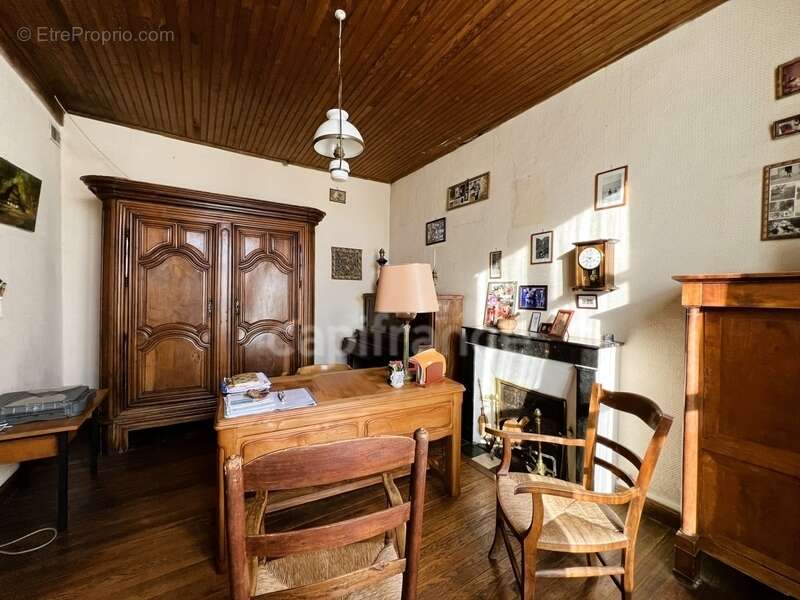 Maison à CHEVANCEAUX