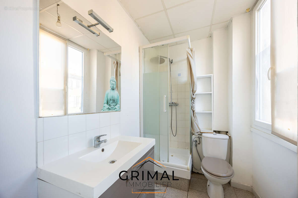 Appartement à MARSEILLE-6E