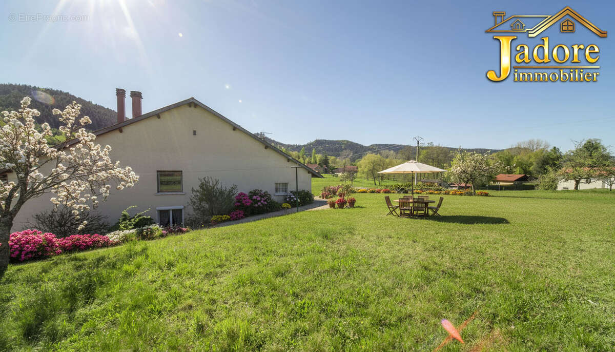 Maison à TAINTRUX