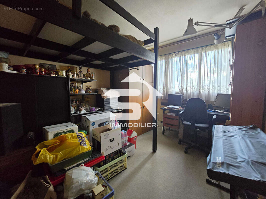 Appartement à FONTENAY-SOUS-BOIS