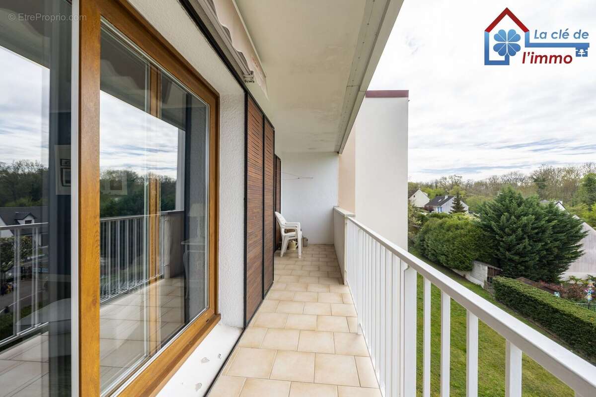 Appartement à PRINGY