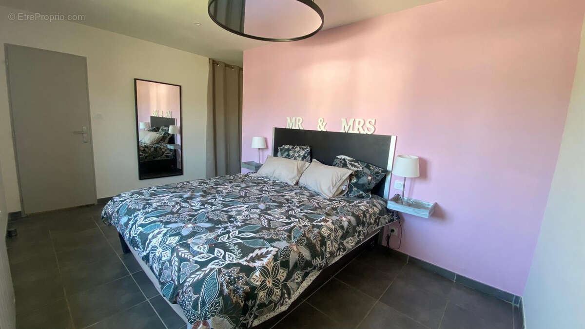 A vendre villa T5 de 158 m2 avec garage et piscine sur une parcelle de 1060 m2 à Narbonne - photo 11