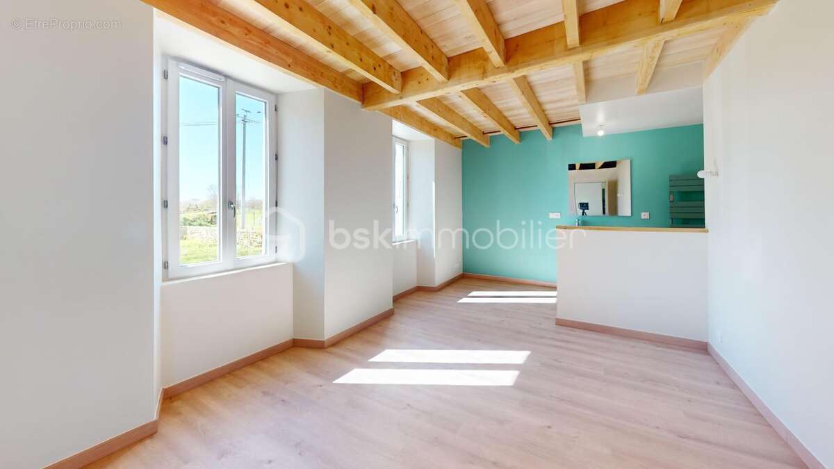 Maison à BARBEZIEUX-SAINT-HILAIRE