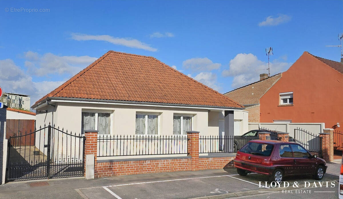 Maison à SAINT-AMAND-LES-EAUX
