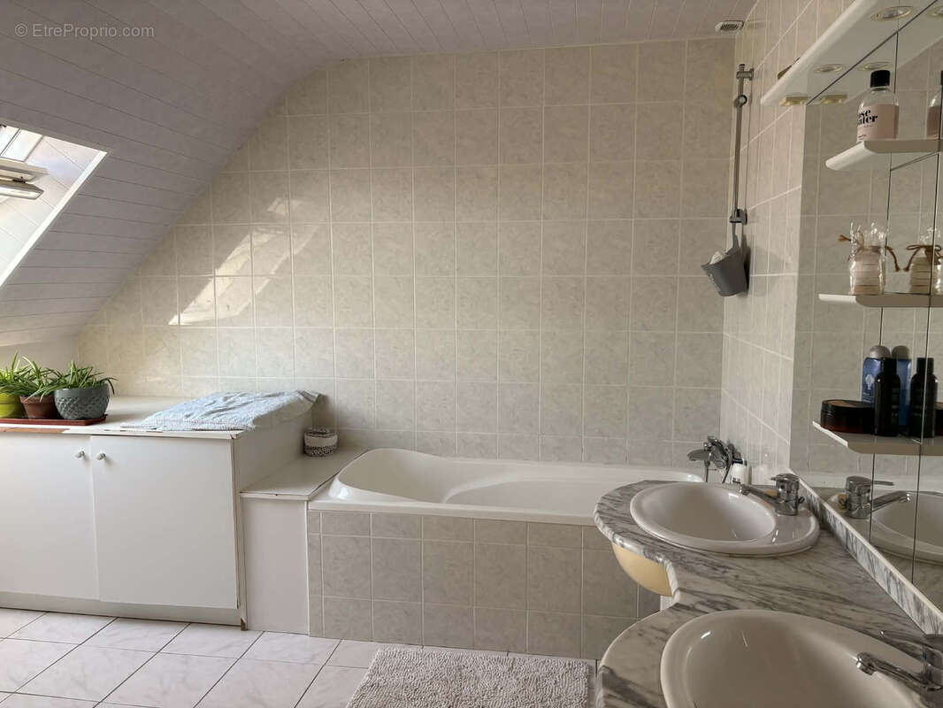 Maison 128m2 - 5 Pièces - CAMOEL - photo 9