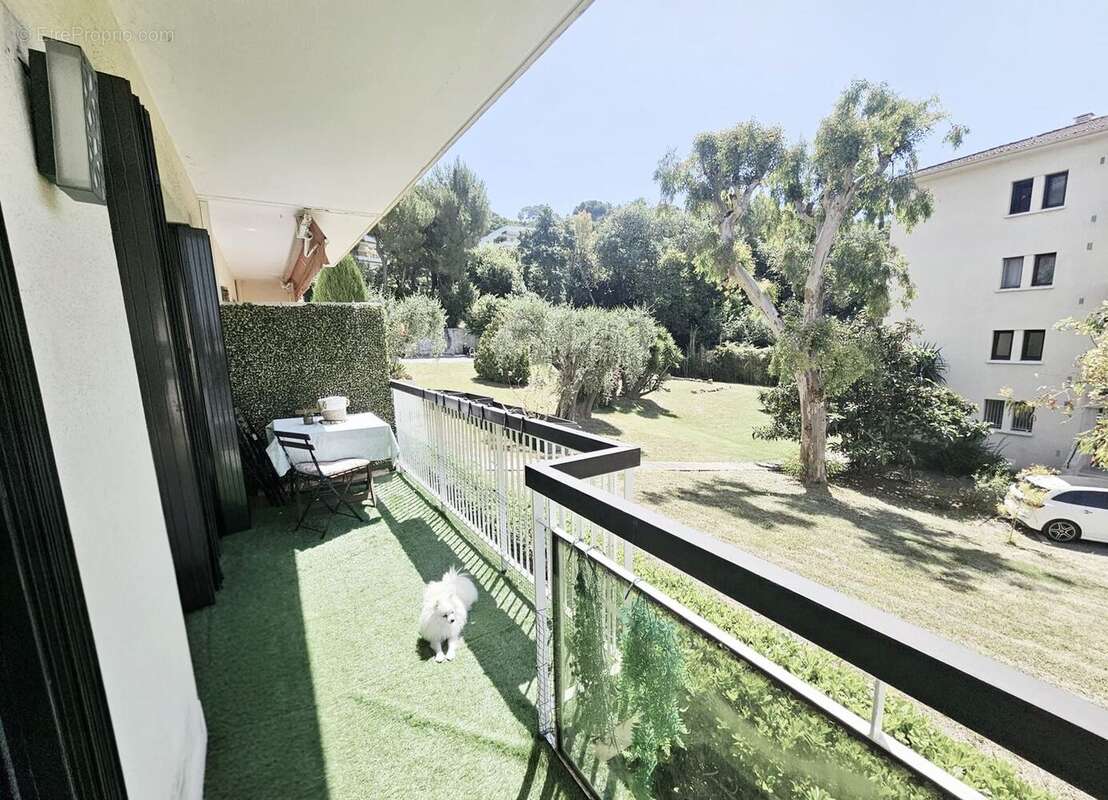 Appartement à LE CANNET