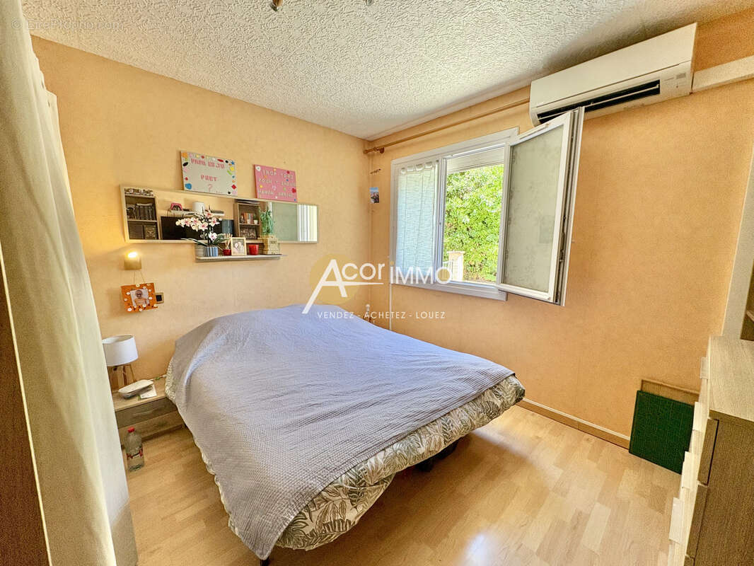 La Seyne, Grande maison d'habitation divisée en deux appartements au calme - photo 17