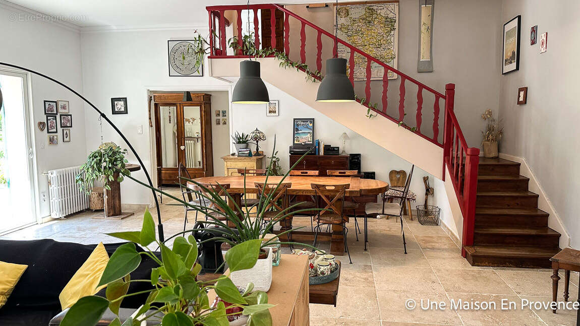 Maison à VILLENEUVE-LES-AVIGNON
