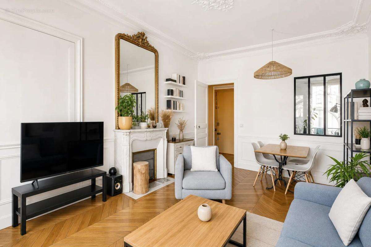 Appartement à PARIS-10E