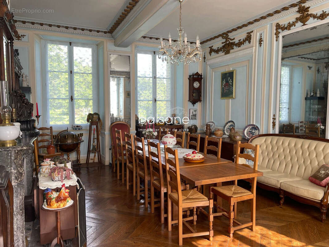 Maison 420 m² à Saint-Clair-Sur-Les-Monts  - photo 9