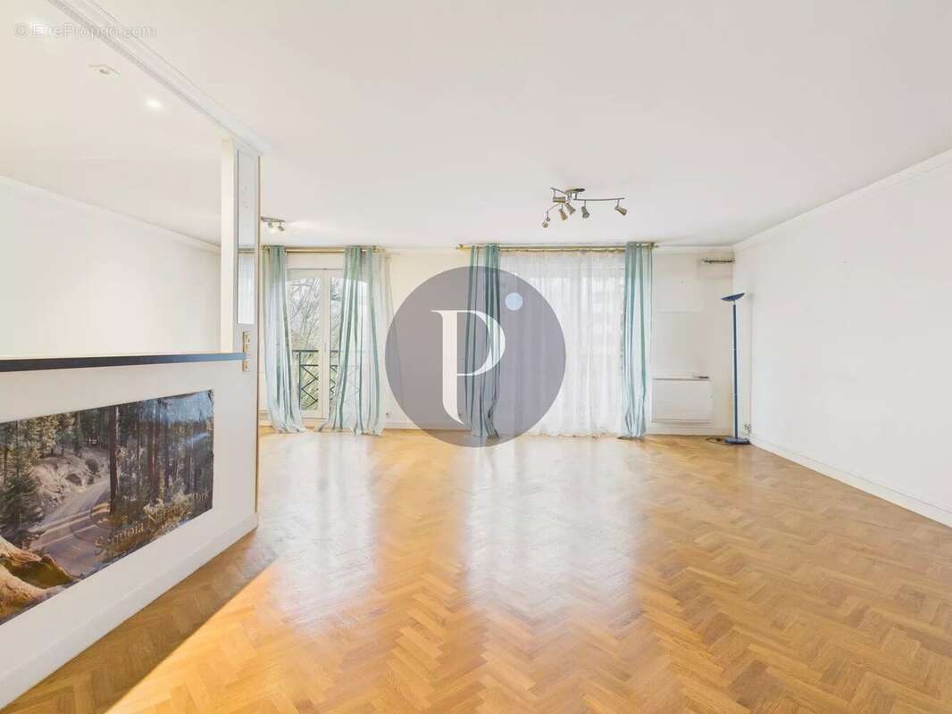 Appartement à LE PLESSIS-ROBINSON