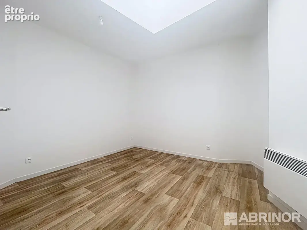 LILLE CENTRE Appartement Lille 3 pièce(s) 82.5 m2 - photo 2