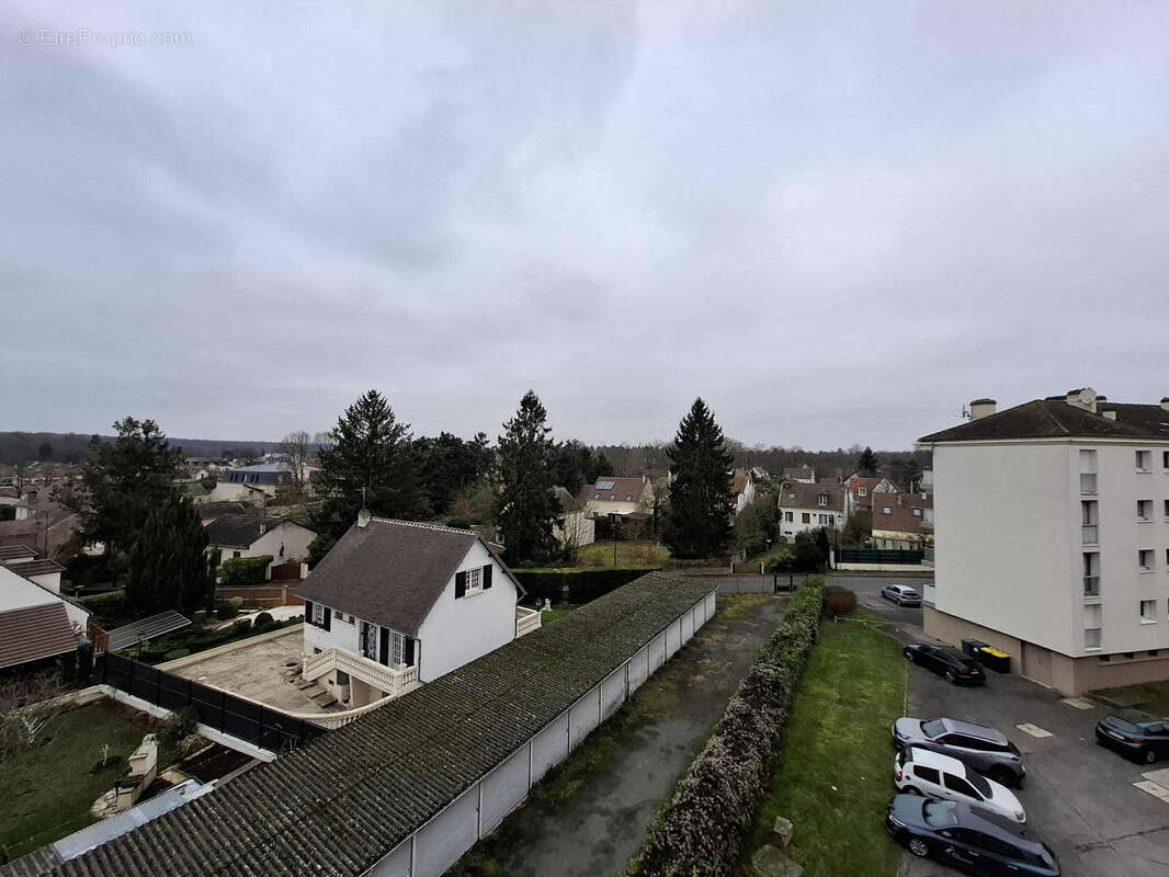 Appartement à LAMORLAYE