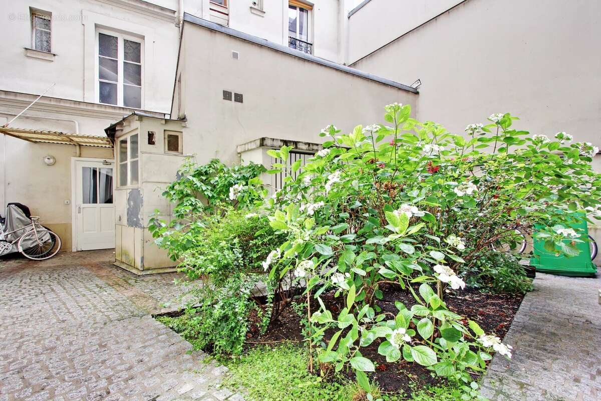 Appartement à PARIS-2E