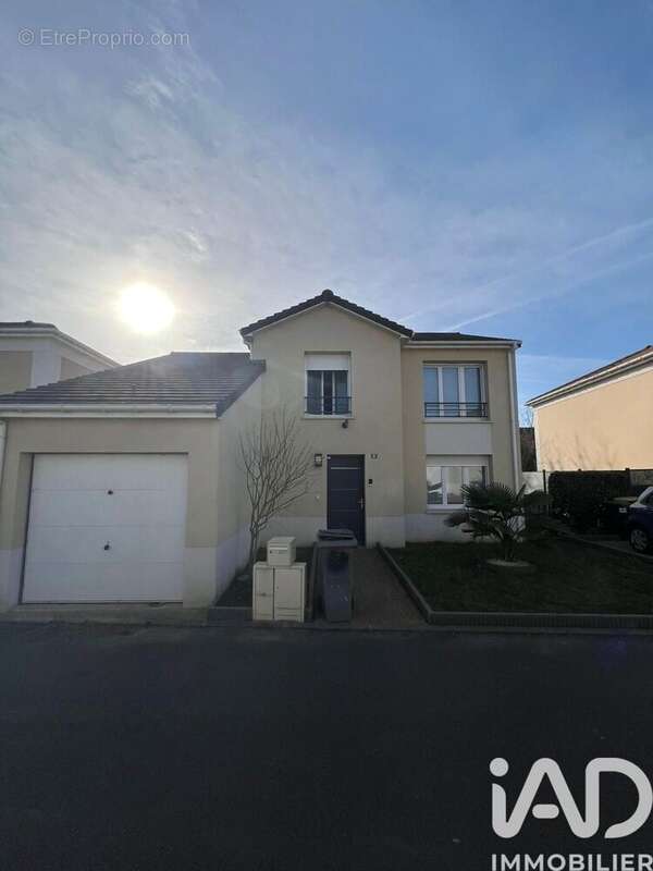 Photo 3 - Maison à BRUYERES-SUR-OISE