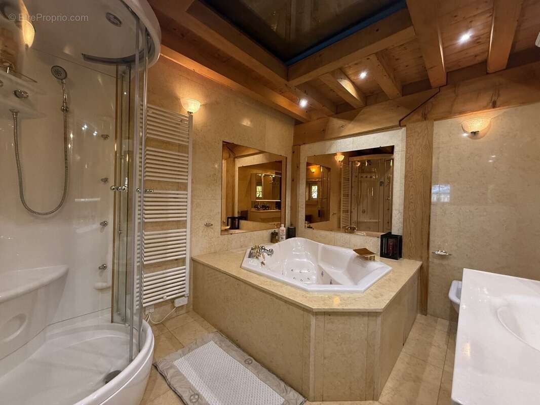 Maison à FREYSSENET