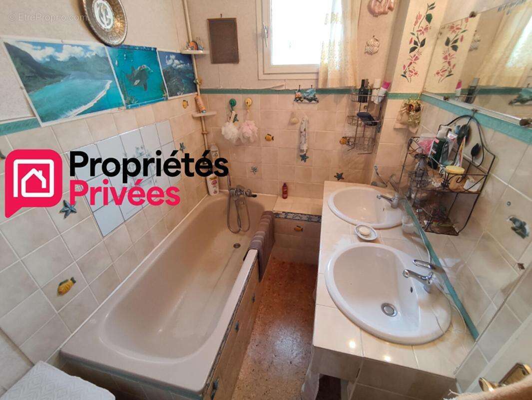 Maison à PIERRES