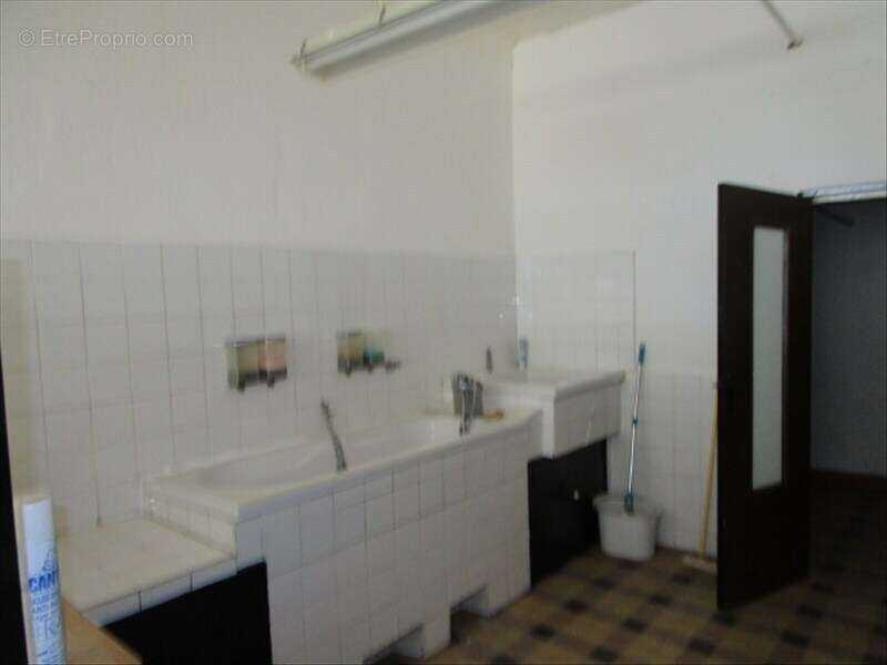 Commerce à CARCASSONNE