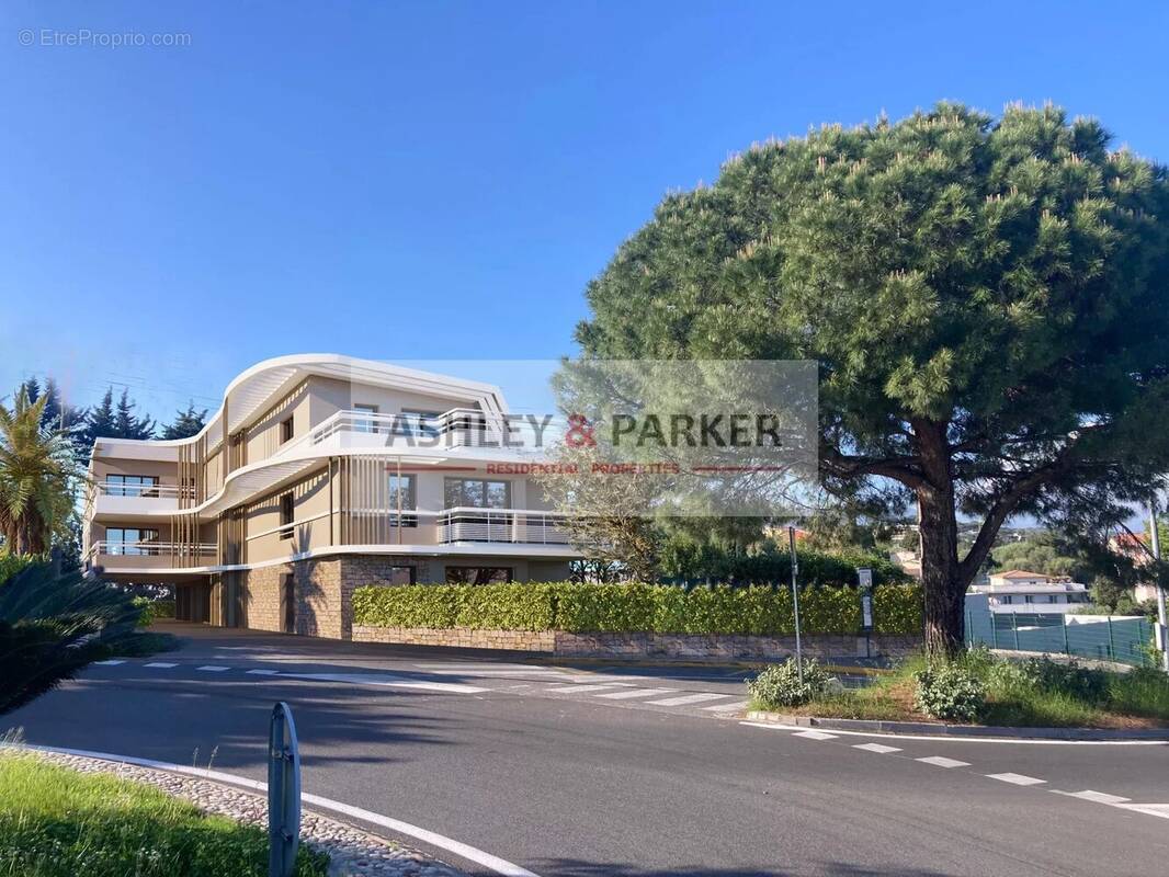 Appartement à VILLENEUVE-LOUBET