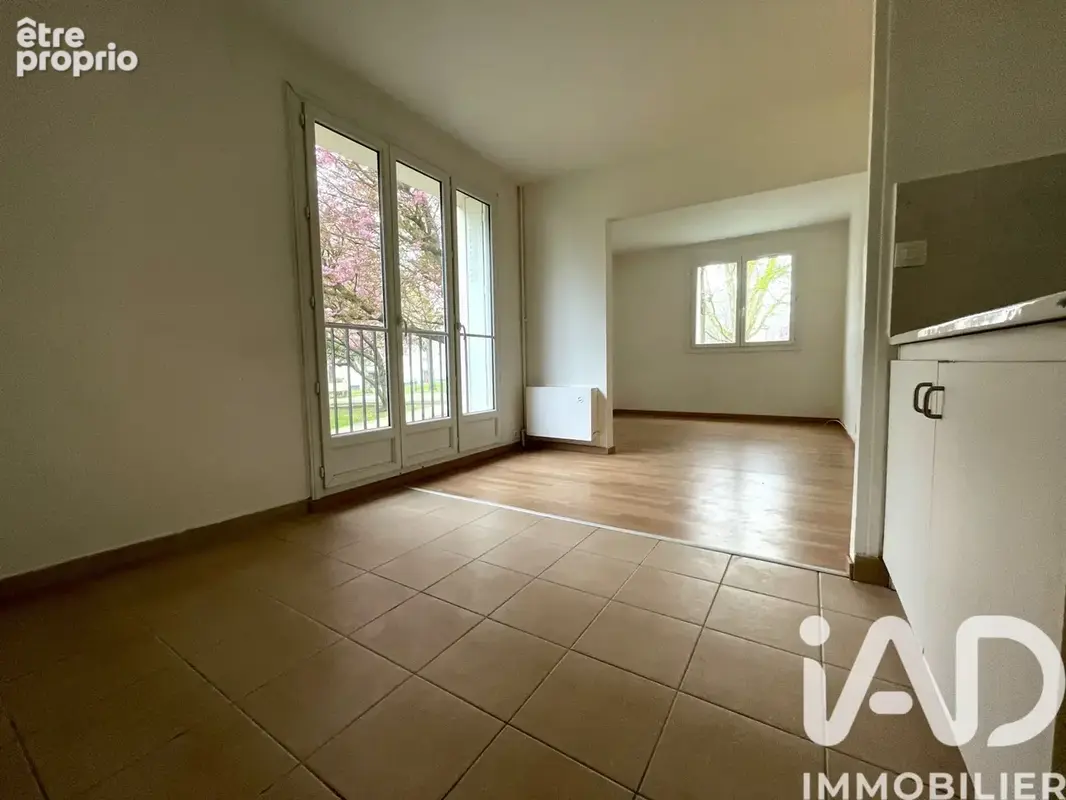 Photo 1 - Appartement à TAVERNY