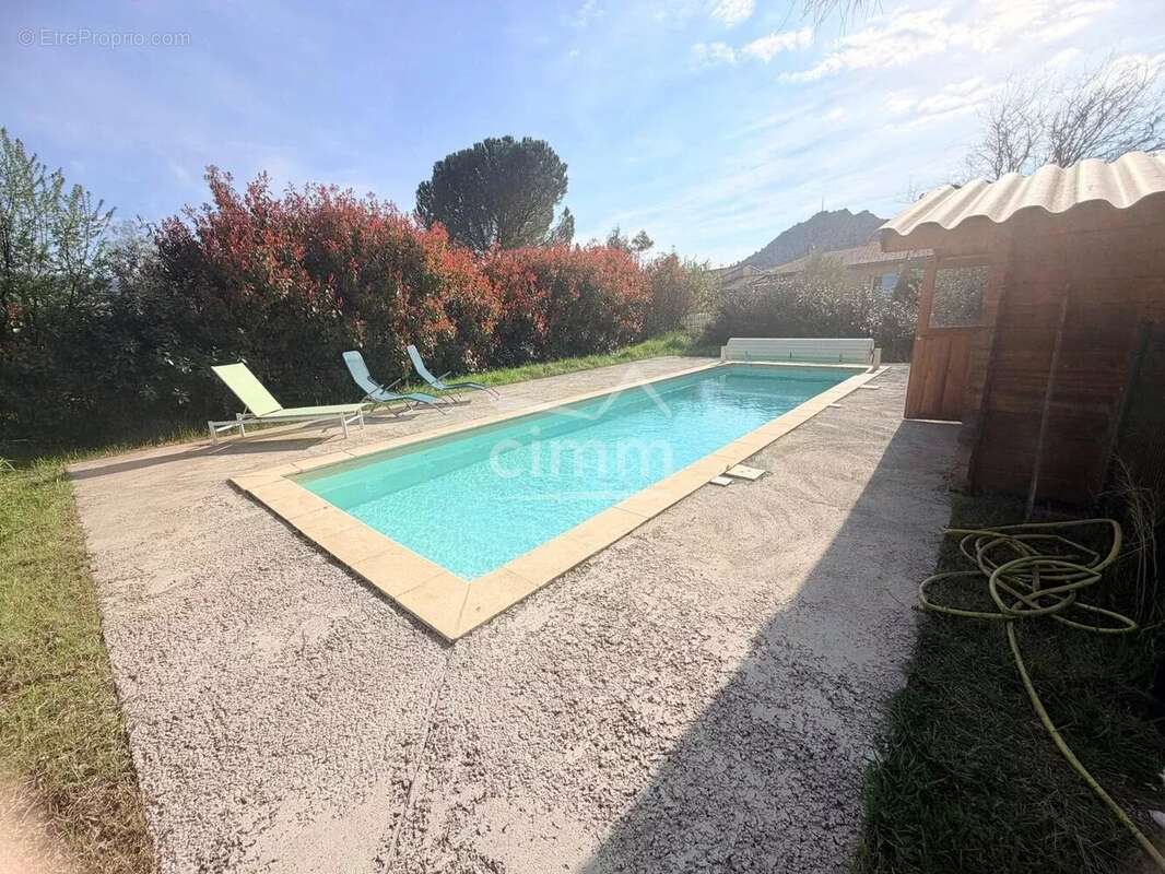 Maison à CHATEAU-ARNOUX-SAINT-AUBAN