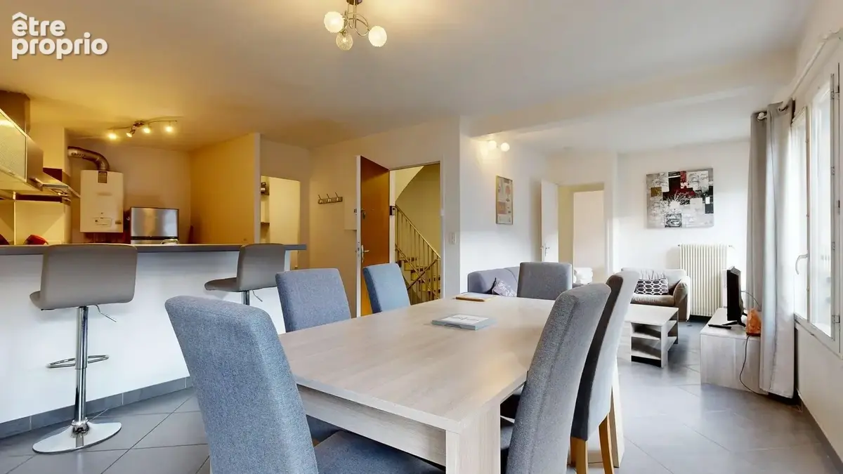 Charmant Appartement T3 Lumineux en Centre-Ville avec 2 Chambres - photo 2