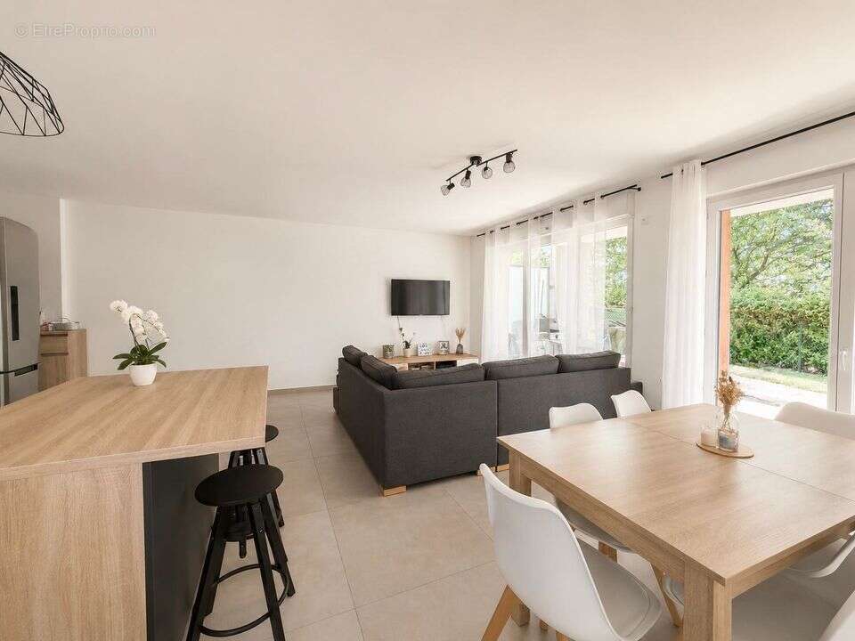 Appartement à GRESY-SUR-AIX