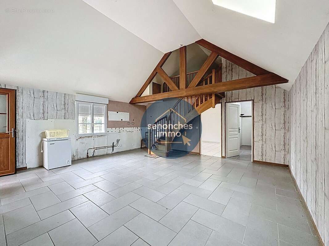 Maison à SAINT-ELIPH