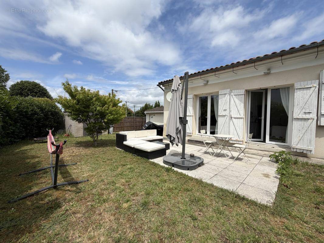 Maison à LATRESNE