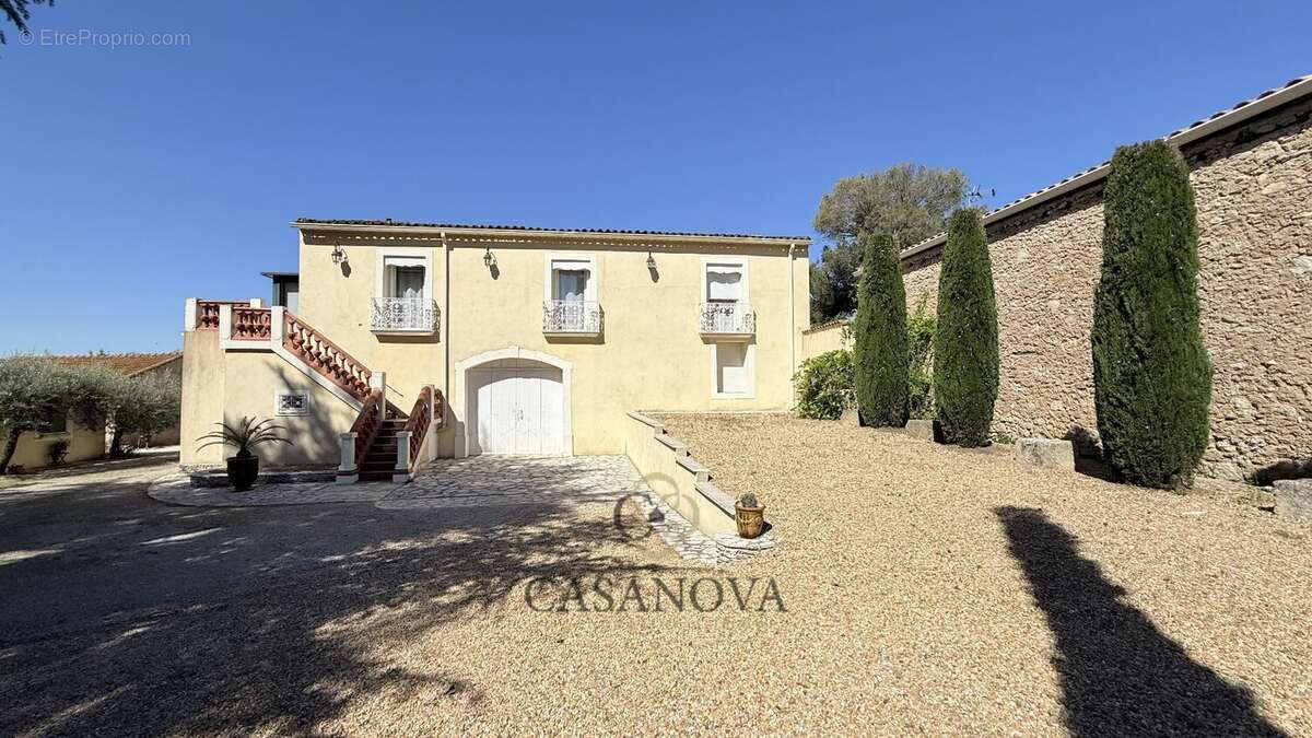 Maison vigneronne avec dépendances, piscine et terrain arboré entre Montpellier et Béziers - photo 3