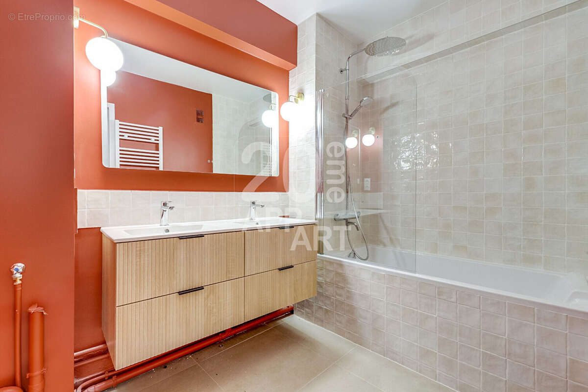 Appartement à PARIS-20E