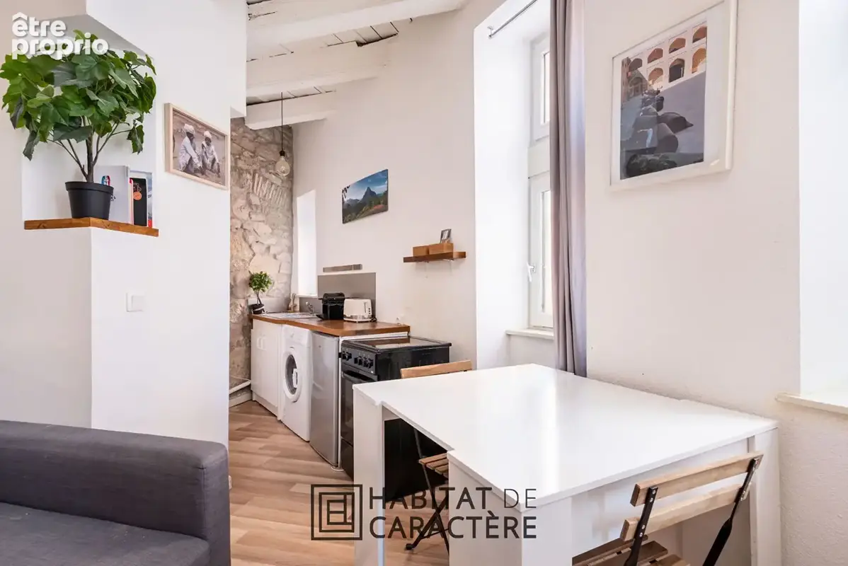 Rare -Studio Meublé de Charme au Coeur du Vieux Lyon - photo 2