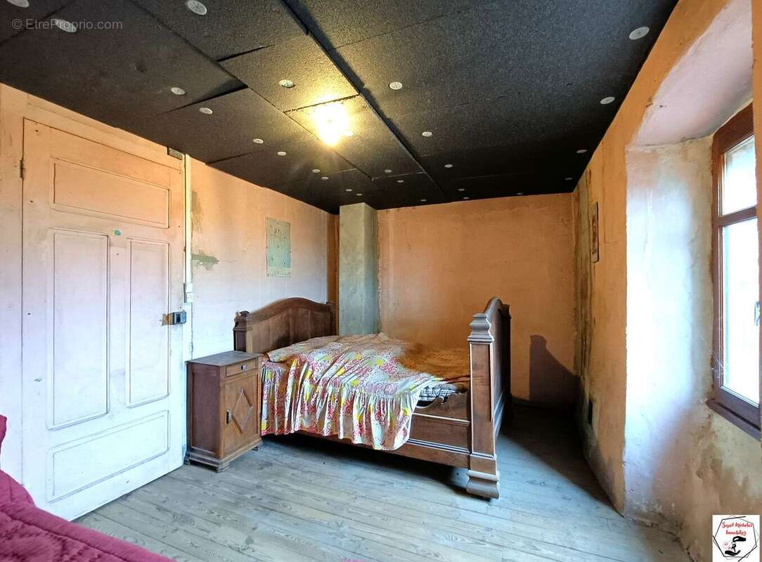 Maison à COLOMBIER-LE-VIEUX