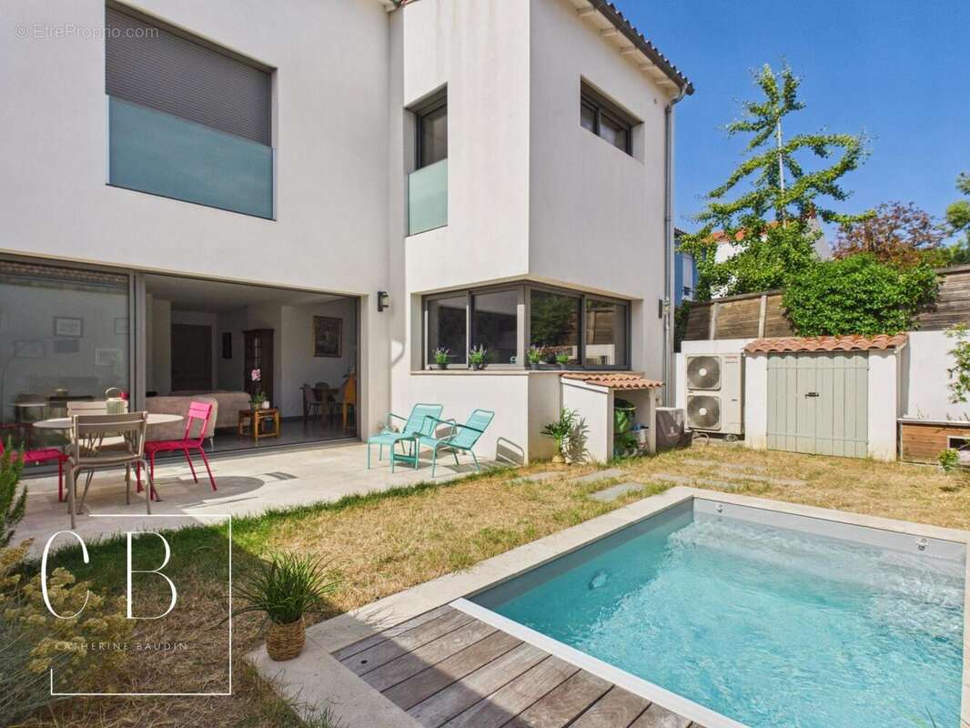 Maison 145 m² à La Rochelle  - photo 7