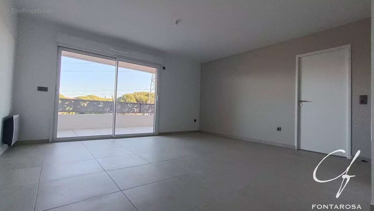 Appartement à FREJUS
