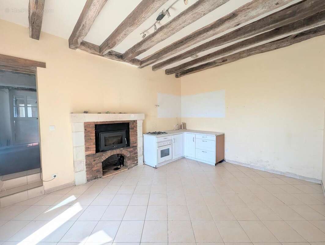 Maison 95 m² à Meigne-Le-Vicomte  - photo 3