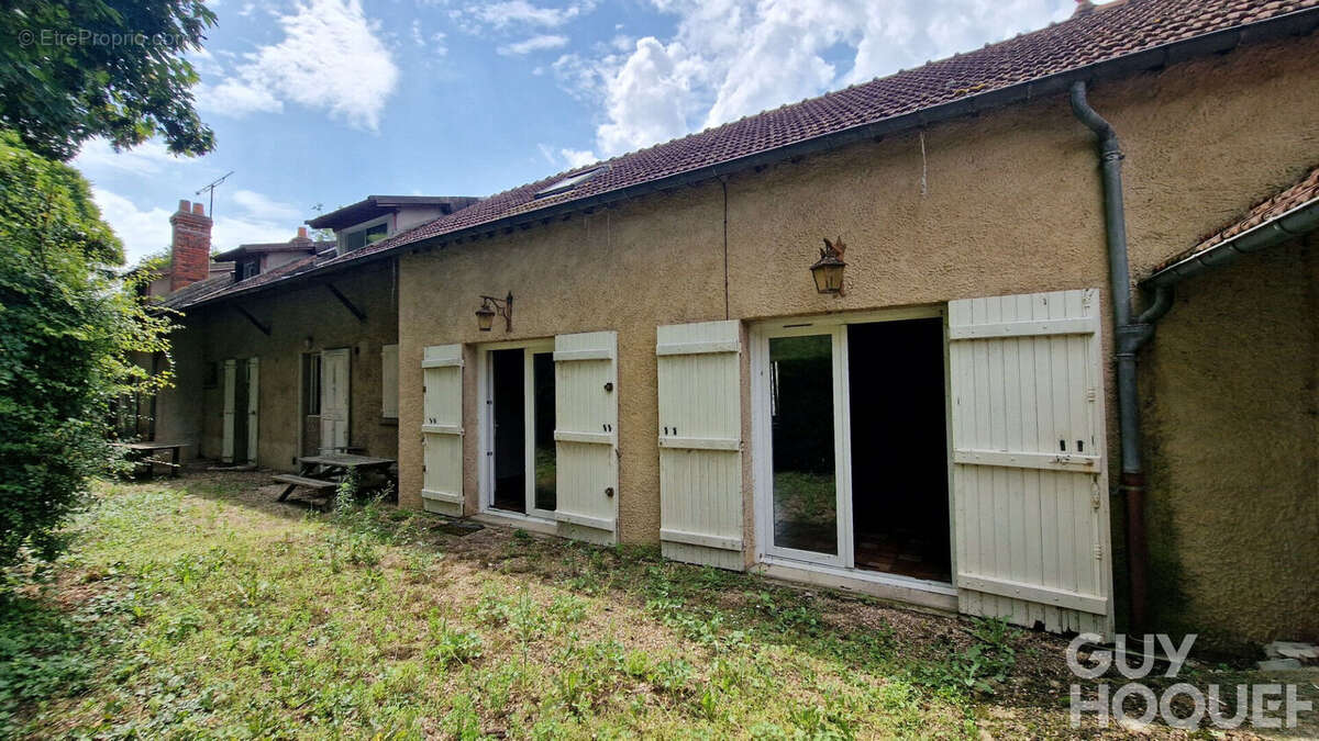 Maison à AUFFREVILLE-BRASSEUIL