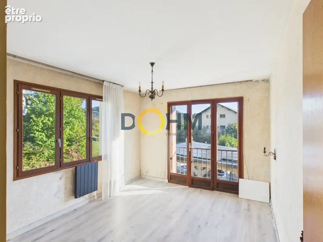 Maison familiale lumineuse de 183 m2  sur terrain de 786 m2 a saint jean d'arvey - photo 13
