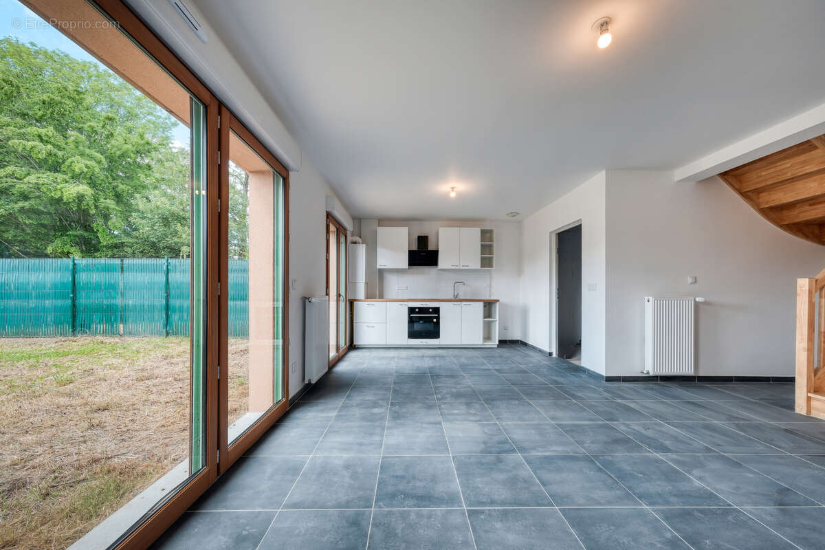 Maison à BONNELLES