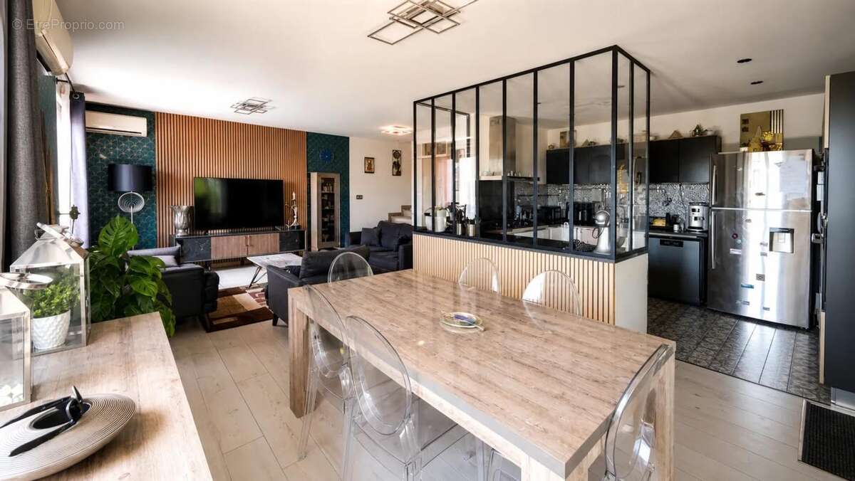 Maison de 6 pièces de 140 m² à Villeurbanne - photo 6