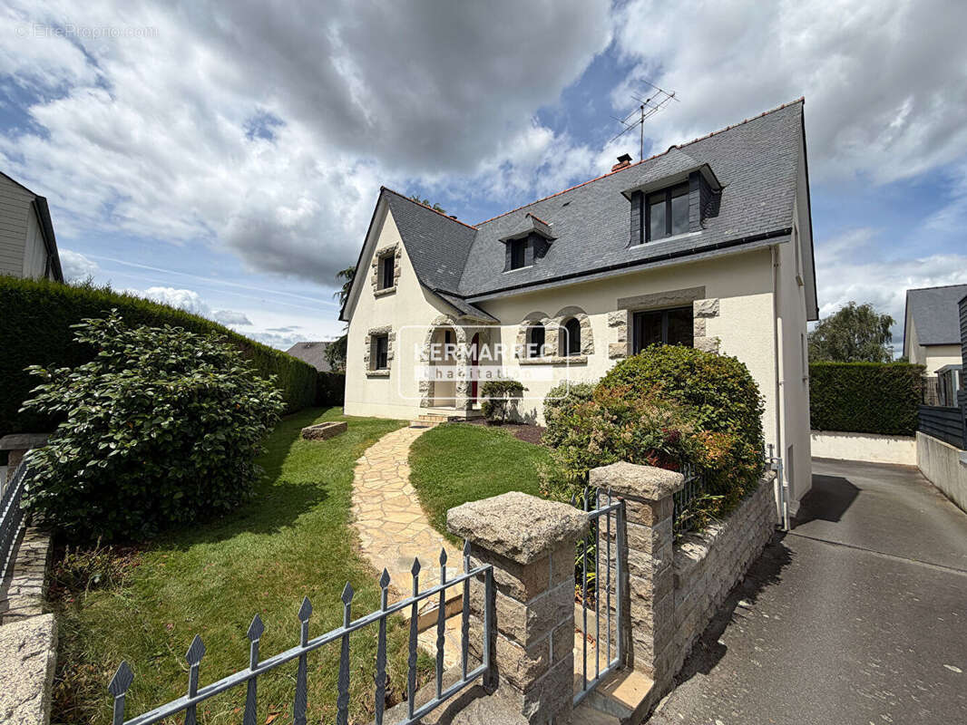 A VENDRE Maison 7 pièces à VITRÉ 141 m² - 410 800  HAI - photo 4