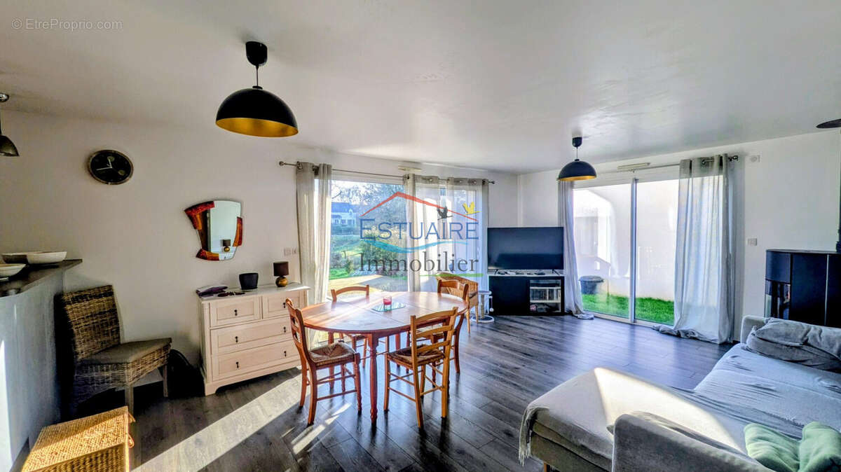 Maison à SAINT-ETIENNE-DE-MONTLUC