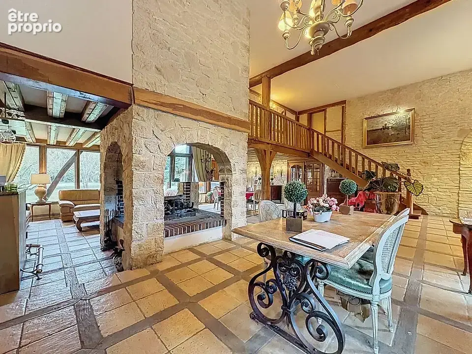 Maison de caractere de 327m2 - photo 5
