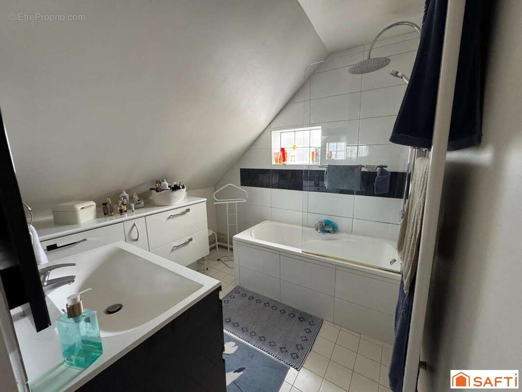 Photo 6 - Maison à CHANTELOUP-LES-VIGNES