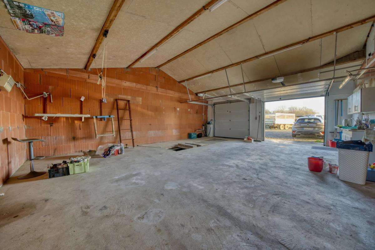 Maison à SAINT-SAVINIEN