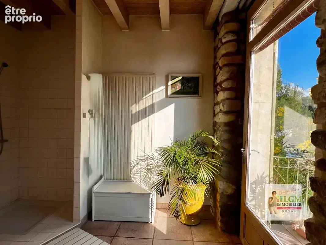 Propriete de caractere avec maison en pierre et atelier de 180 m2 - photo 11